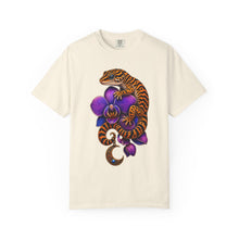 Tiger-Stripe Orchid Gecko Graphic Tee