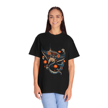 Paper Cut Night Market Radio Manta T-Shirt Graphic