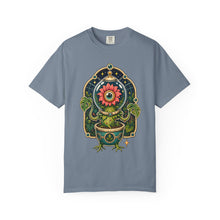 Retro Alien Houseplant T-Shirt Graphic