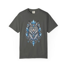 Icy Brooch Lynx Graphic Tee