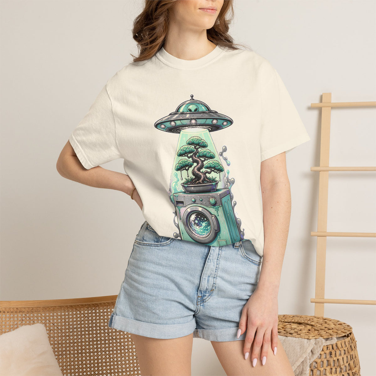 Aliencore Bonsai Laundromat UFO T-Shirt Graphic